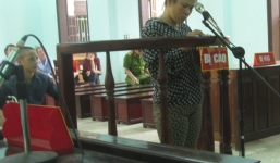 Đợi cho khác mua dâm vào nhà tắm, gái bán dâm 'cuỗm' sạch tài sản