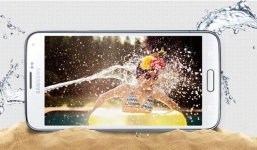 Samsung Galaxy S5 nối gót Galaxy S4 giảm giá sốc