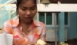 Thực hư clip cô gái xin việc hot nhất cộng đồng mạng