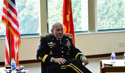 Tướng Dempsey: Việt Nam cần độc lập trong quan hệ với Trung Quốc