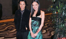 Đường tình “sóng gió” 17 năm của Thư Kỳ