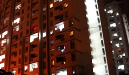 Bé trai 5 tuổi rơi từ tầng 15 chung cư xuống đất tử vong