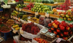 Thương lái 'kể thật' nguồn gốc trái cây 