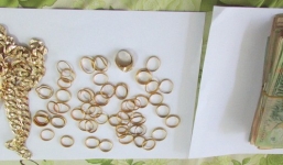 Ông lão ăn xin 'tỷ phú' bị mất 25 lượng vàng, được trả lại 225 triệu