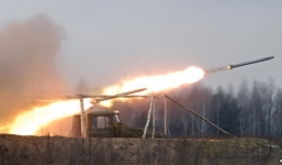 Xe chở người tị nạn Ukraine bị rocket thiêu rụi