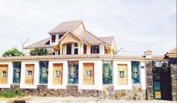 Dinh thự hoành tráng, vườn cao su bát ngát của Chủ tịch Bình Dương?