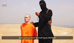 Quân khủng bố ISIS chặt đầu nhà báo Mỹ