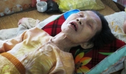 Bật nắp quan tài sống lại, thành người khác