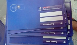 Hài hước với muôn kiểu thiệp mời cưới độc lạ chỉ có ở Việt Nam