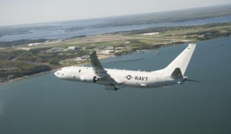 Chiến đấu cơ TQ liều lĩnh áp sát máy bay hải quân Mỹ