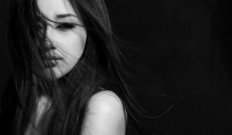 Mai Phương Thúy 'nổi loạn' u buồn sau khi rời showbiz