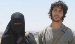 Một phụ nữ 'mơ ước' được chặt đầu binh lính Anh, Mỹ