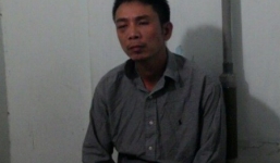 Ngáo đá, lột quần áo, đập phá bãi xe