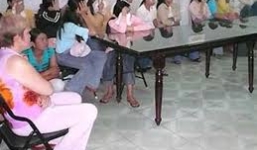 Ám ảnh vụ 118 cô gái lột đồ để được chọn làm vợ