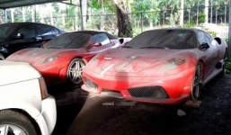 Dàn siêu xe hàng trăm tỷ phủ bụi khi chủ nhân đại gia bị bắt