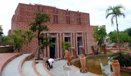 Xót xa, 'thành phố' kỳ quan duy nhất Việt Nam bị chôn vùi