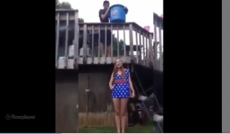 Đổ xô nước đá lên đầu: Cô gái chết thảm vì gãy cổ