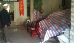 Ông chủ máy xay xát bị hai bố con hàng xóm đánh chết