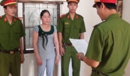 Bản tin 113 – chiều 26/8: “Nàng dâu” chửi ba mẹ chồng, cắn công an…