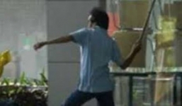 Con riêng sát hại cha dượng, gia đình cố xóa dấu vết hiện trường