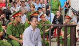 Kẻ cuồng ghen, giết người yêu tại quán cơm nhận mức án tử hình