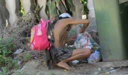 'Người rừng' giữa đất cố đô có... nhà mặt phố tiền tỷ