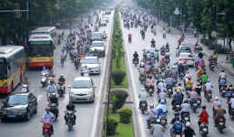 Cấm ô tô đường Xuân Thủy, Cầu Giấy chưa thể làm ngay