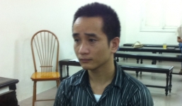 Đang 'phê' ma túy cùng người tình trẻ trên xe thì bị bắt