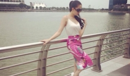 Ngọc Trinh quyến rũ, khoe dáng ngọc tại Singapore