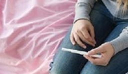 Trẻ dưới 13 tuổi 'yêu' như thời hoang dã