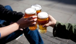 Chủ tịch UBND tỉnh Nghệ An cũng 'kêu gọi' uống bia Sài Gòn