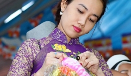 Mỹ Xuân đi từ thiện sau khi ra tù