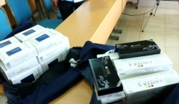 Tiếp viên trưởng Vietnam Airlines vận chuyển 345 bao thuốc lá lậu