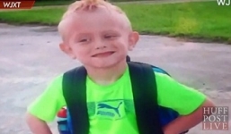 Con trai bị đuổi học vì bài viết của mẹ trên Facebook