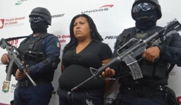 Mổ bụng thai phụ mang bầu 8 tháng để cướp thai nhi