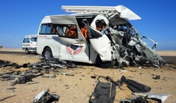 Xe bus lật nhào, bốc cháy, 11 hành khách bị thiêu chết