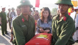 'Trò xiếc' tìm mộ của 'nhà ngoại cảm' Phan Thị Bích Hằng: Từ em gái GS Trần Phương tới mộ Nam Cao