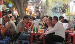 Mua bia sẽ phải xuất trình chứng minh thư?