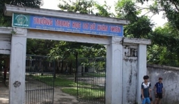 Thực hư chuyện nhiều học sinh bị vật nhọn đâm vào người