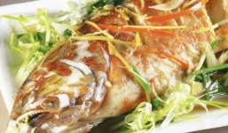 Cách chế biến cá hấp bia cực ngon không mùi tanh