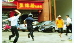 Chủ nhà hàng cùng nhân viên truy sát 5 'thượng đế' như giang hồ