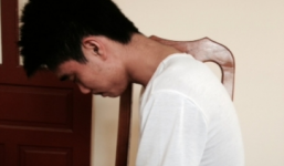 Gã trai mới lớn hãm hại cô bé 7 tuổi nhà hàng xóm