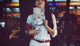 Hồ Ngọc Hà chu môi tạo dáng khó đỡ