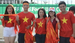 CĐV ồ ạt kéo về sân vận động Mỹ Đình xem trận U19 Việt Nam