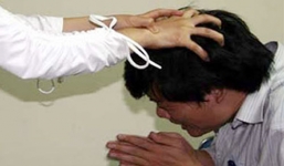 Chồng đòi ly hôn vì bị vợ đánh khi không đáp ứng được 'chuyện ấy'