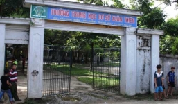 HS bị đâm vật nhọn nghi dính HIV: Công an vào cuộc 