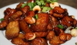 Cách rang thịt ba chỉ cháy cạnh cực ngon mà đơn giản