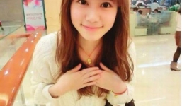 Cô giáo quá xinh khiến học sinh hết lời ngợi khen