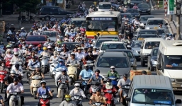 Bộ trưởng Thăng: 'Sẽ phạt xe máy không nộp phí bảo trì đường bộ'