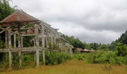 Nghệ An: Tộc người ngủ ngồi vẫn sống giữa rừng